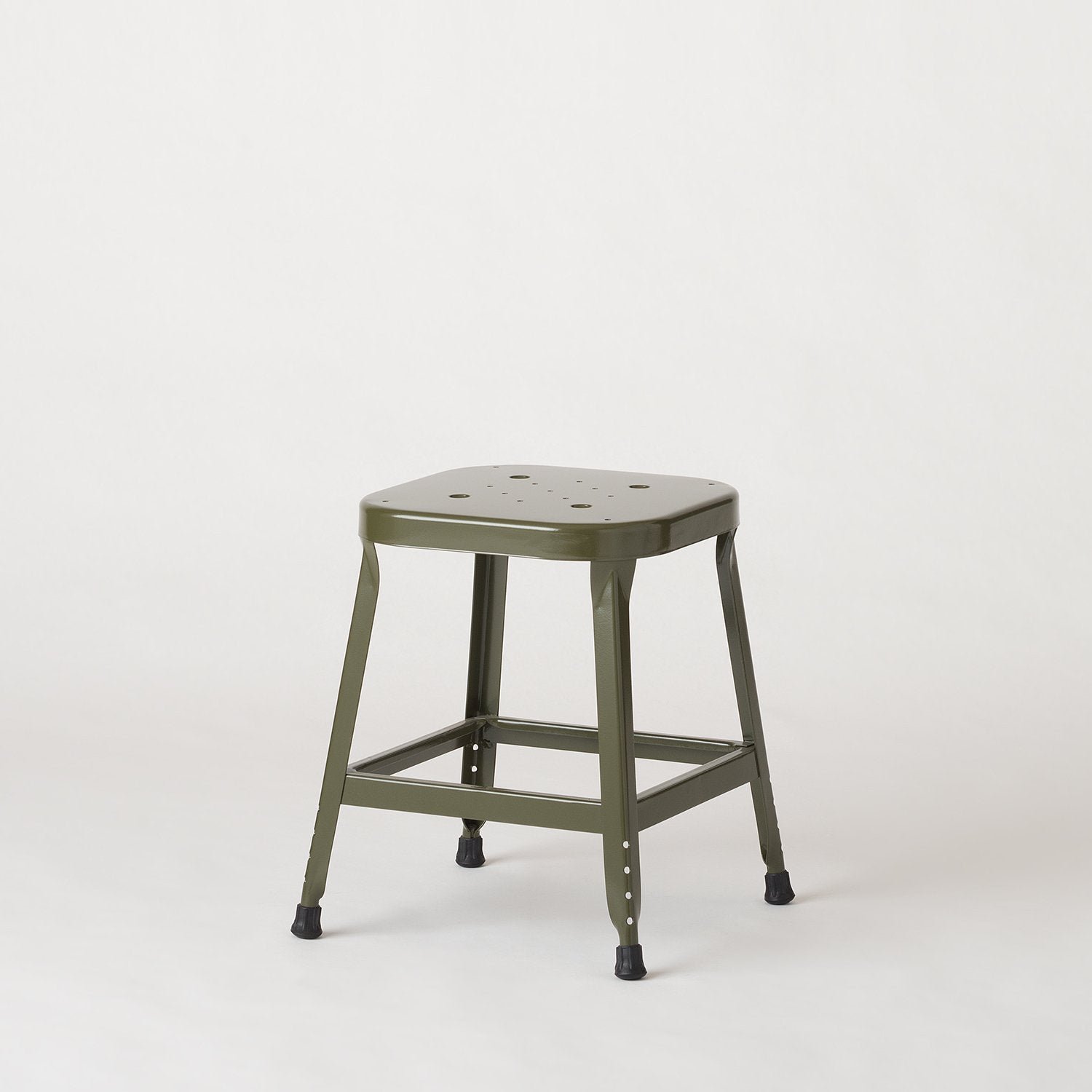 Schoolhouse Utility Stool 18"