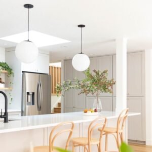 TON 14 Bentwood Caned Stool::Beech::Hover